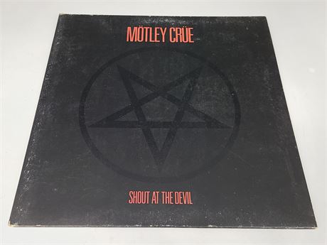MOTLEY CRUE RECORD (slightly scratched)