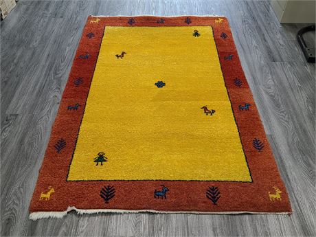 VINTAGE HAND KNOTTED RUG (72"x48")