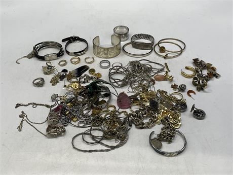 LARGE LOT OF MISC JEWELRY