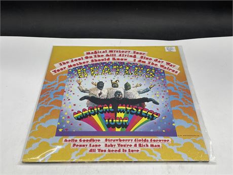 THE BEATLES - MAGICAL MYSTERY TOUR - CAPITOL RECORDS RAINBOW RIM LABEL