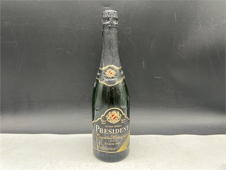 SEALED PRESIDENT CANADIAN CHAMPAGNE 750ML