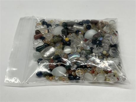 LOT OF CRYSTAL / AGATE BEADS