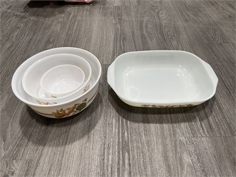 4 PCS OF PYREX / PYREX STYLE DISHES