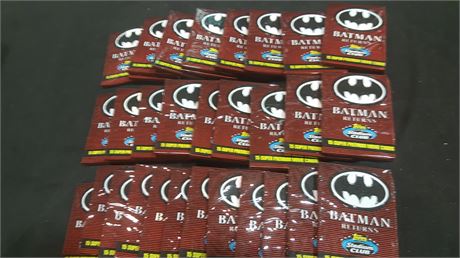 BOX of BATMAN TOPPS CARDS (36 PACKS)