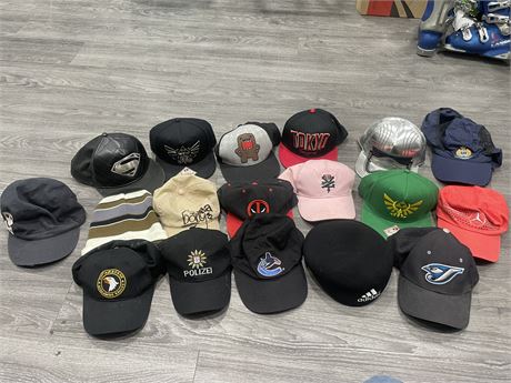 LOT OF 18 MISC HATS