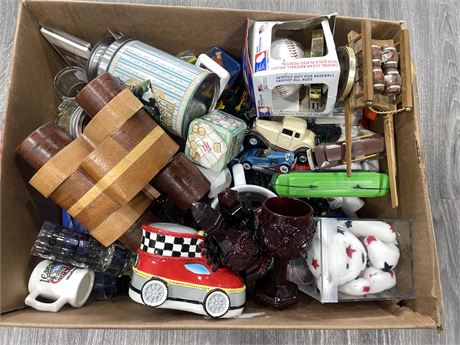 LARGE LOT OF COLLECTABLES MOSTLY VINTAGE 18”x14”x8”