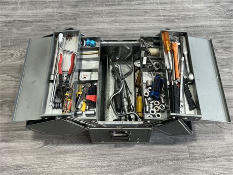 CRAFTSMAN TOOL BOX FULL OF CONTENTS