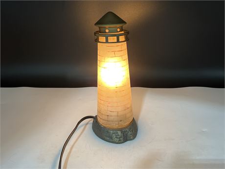 VINTAGE LIGHT HOUSE DESK LAMP -10”