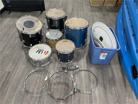 LARGE LOT OF ASSORTED DRUMS - SOME NEEDS SMALL REPAIRS - WITH EXTRA PARTS &