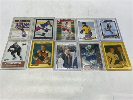 LOT OF 10 HOCKEY ROOKIE CARDS - ASSORTED PLAYERS AND YEARS