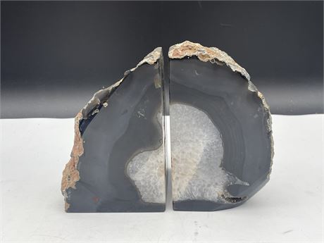 PAIR OF AGATE BOOKENDS - 7”