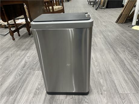 STAINLESS GARBAGE CAN 10”x15”x24”