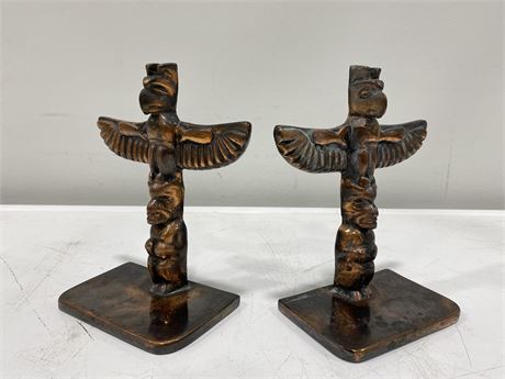 VINTAGE CAST NATIVE HEAVY BOOK ENDS (6” tall)