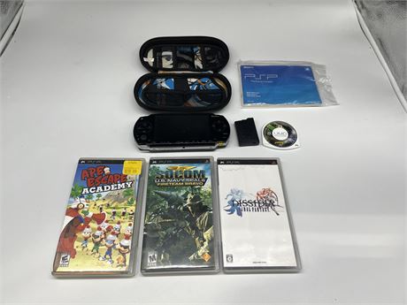 PSP SYSTEM + 4 GAMES (3 COMPLETE W/ INSTRUCTIONS) - CASE - MORE