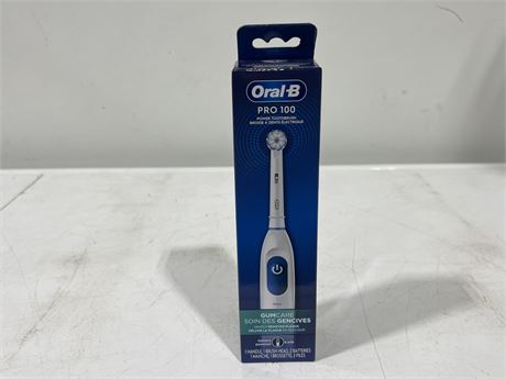 (NEW) ORAL B PRO 100 TOOTHBRUSH