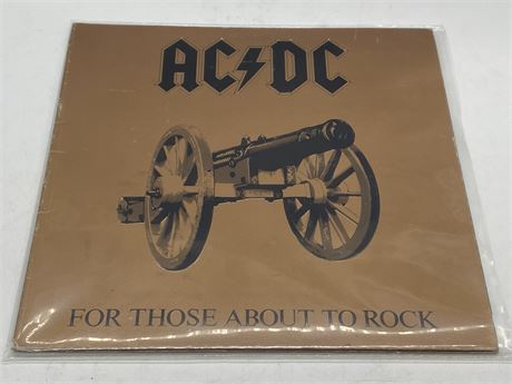 AC/DC - FOR THOSE ABOUT TO ROCK / GATEFOLD COPY - VG+