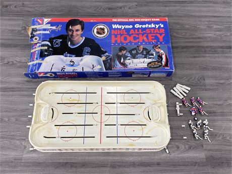 GRETZKY HOCKEY GAME IN BOX (AS IS)