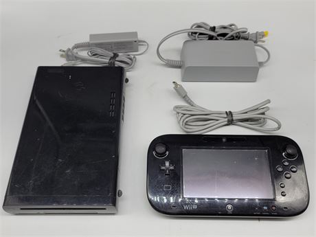 BLACK WII U COMPLETE WITH ALL CORDS