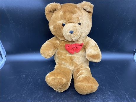 Urban Auctions - 1986 FUN FARM TEDDY BEAR (20”)