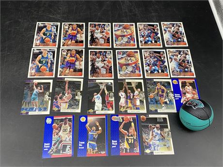 22 MISC NBA CARDS & GRIZZLIES MINI BALL