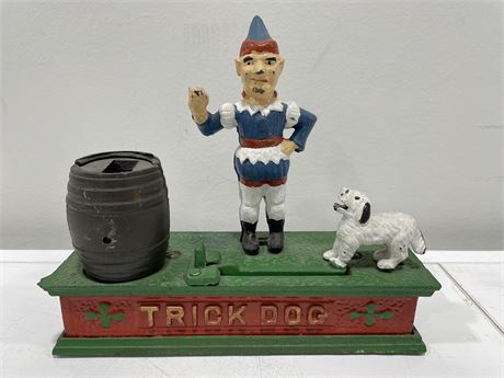 VINTAGE CAST IRON TRICK DOG BANK (8”X7”)