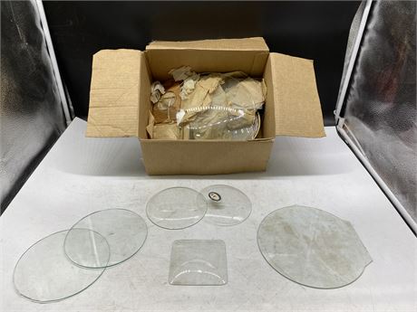 SMALL BOX OF CLOCK GLASS/CRYSTAL