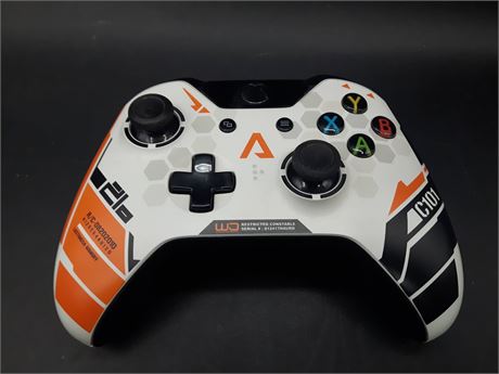 LIMITED EDITION WIRELESS CONTROLLER - XBOX ONE
