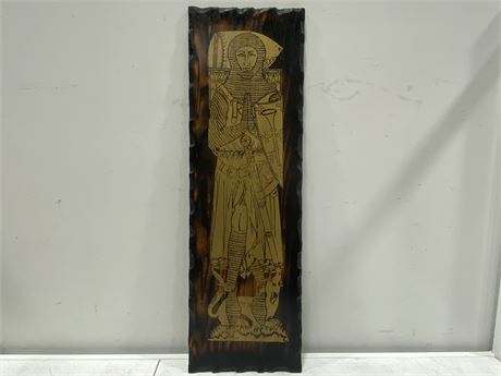 GOLD MEDIEVAL KNIGHT WOOD WALL PLAQUE (11.5”X36”)