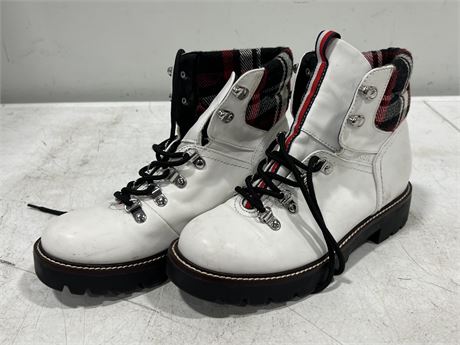 TOMMY HILFIGER BOOTS SIZE 7.5