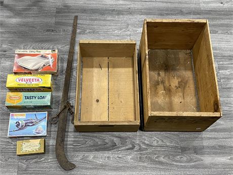 2 VINTAGE SHIPPING CRATES (19.5”X11” LARGEST) + CONTENTS