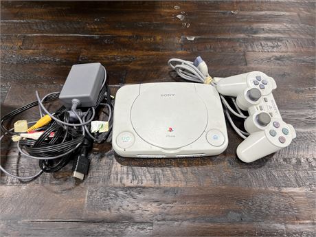 PLAYSTATION PS ONE CONSOLE W/CONTROLLER & CORDS