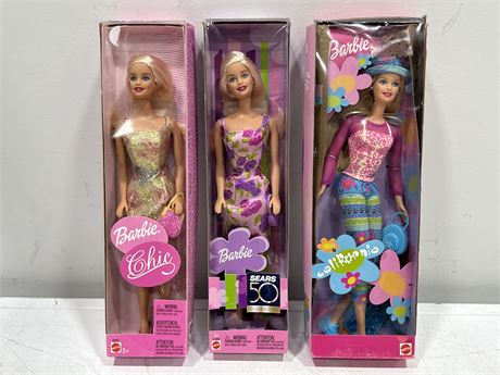3 BARBIES IN BOX - 2000 & 2002
