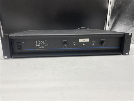 QSC MX-700 PROFESSIONAL STEREO AMP 19”x12”x4”