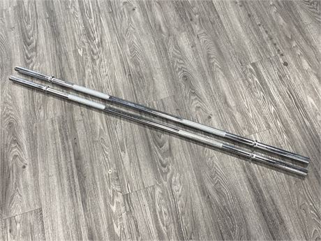 2 WEIGHTLIFTING BARBELLS (BOTH 5ft LONG)