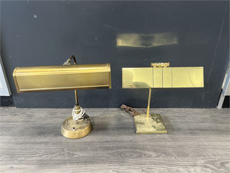 2 VINTAGE BRASS TABLE LAMPS - 15” TALL