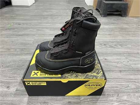 BRAND NEW STEEL TOE OLIVER BRAND WORK BOOTS - SIZE 9.5 - SPECS IN PHOTOS