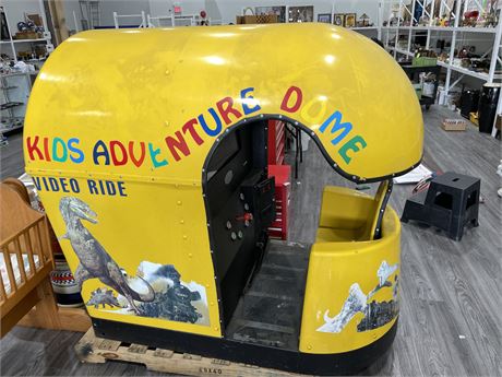 KIDS ADVENTURE DOME ARCADE (NOT WORKING BUT POWERS ON)  57”x59”x43”