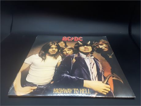 NEW - AC/DC - HIGHWAY TO HELL