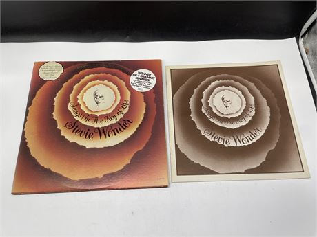 STEVIE WONDER - SONGS IN THE KEY OF LIFE 2LP’S W/ BOOKLET - EXCELLENT (E)