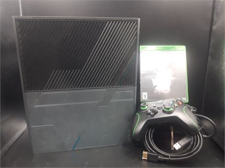 HALO EDITION XBOX ONE CONSOLE (WITH HALO 5 GAME) VERY GOOD CONDITION