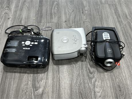 3 PROJECTORS - UNTESTED