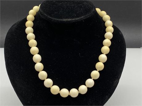 LARGE AUTHENTIC ANTIQUE IVORY BEADED ESTATE NECKLACE (18”)