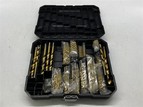 LARGE CASE OF DRILL BITS