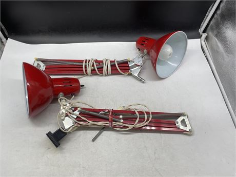 2 VINTAGE RED LAMPS