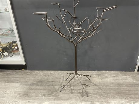 WROUGHT IRON CANDLE HOLDER 25”x30”