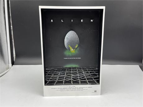 ALIEN WALL HANGING 3D LIGHTED POSTER 9X13”