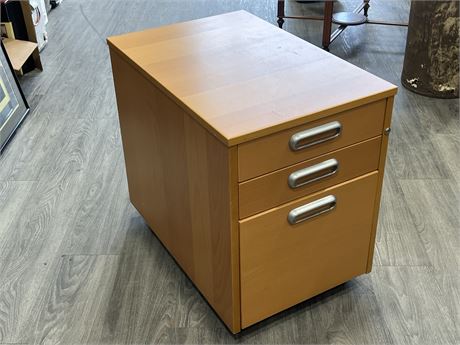MOBILE MAPLE 3 DRAWER FILE CABINET (26”x17”x23” tall)