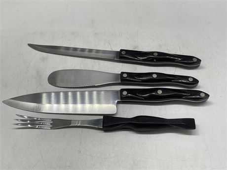 SET OF 4 CUTCO FLATWARE INCL: FORK, KNIVES, ETC (KNIVES NEED SHARPENING)
