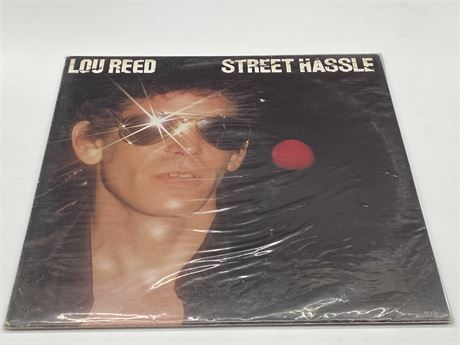 LOU REED - STREET HASSLE - EXCELLENT (E)