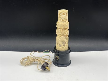 19TH CENTURY CHINESE EXPORT IVORY HAND CARVED LAMP - EXCELLENT DETAIL / SHAPE -